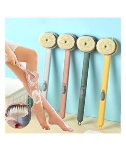 فرشاة الحمام بمقبض طويل مع موزع صابون بتصميم متين وأداء ممتاز، مما يجعلها الخيار الأمثل لتنظيف الجسم وتدليكه بلطف. تمتع بنعومة بشرتك بفضل الشعيرات الناعمة التي تقشر بلطف وتزيل الجلد الميت.